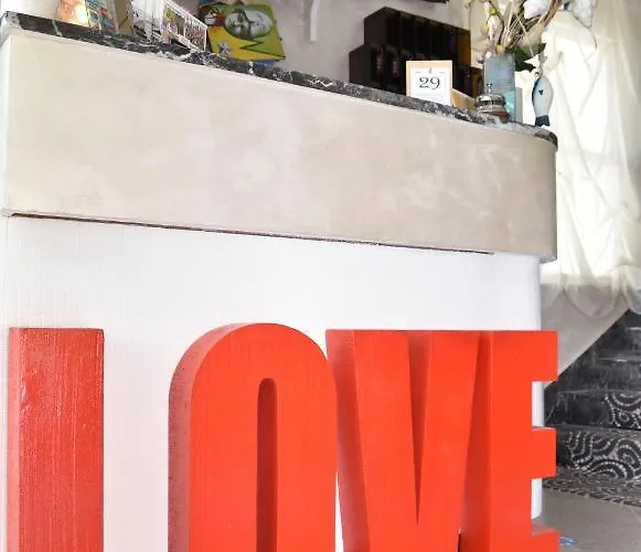 Nuovo Giardino מלון 3*