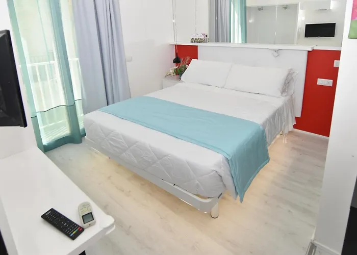 Nuovo Giardino מלון 3*